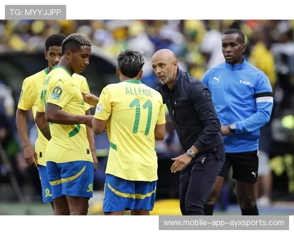 多特沿右路持续展开冲击,布兰特掌控节奏到位