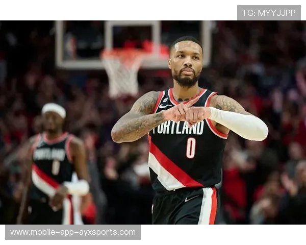 利拉德三分如神,密尔沃基上演惊天逆袭 利拉德三分如神,密尔沃基上演惊天逆袭