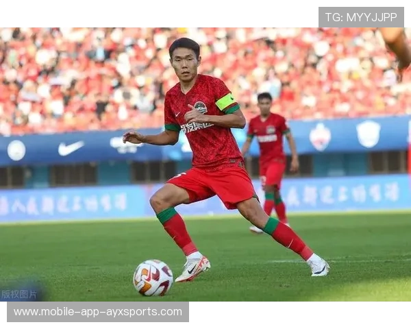 河南队王上源直塞精准，制造制胜机会